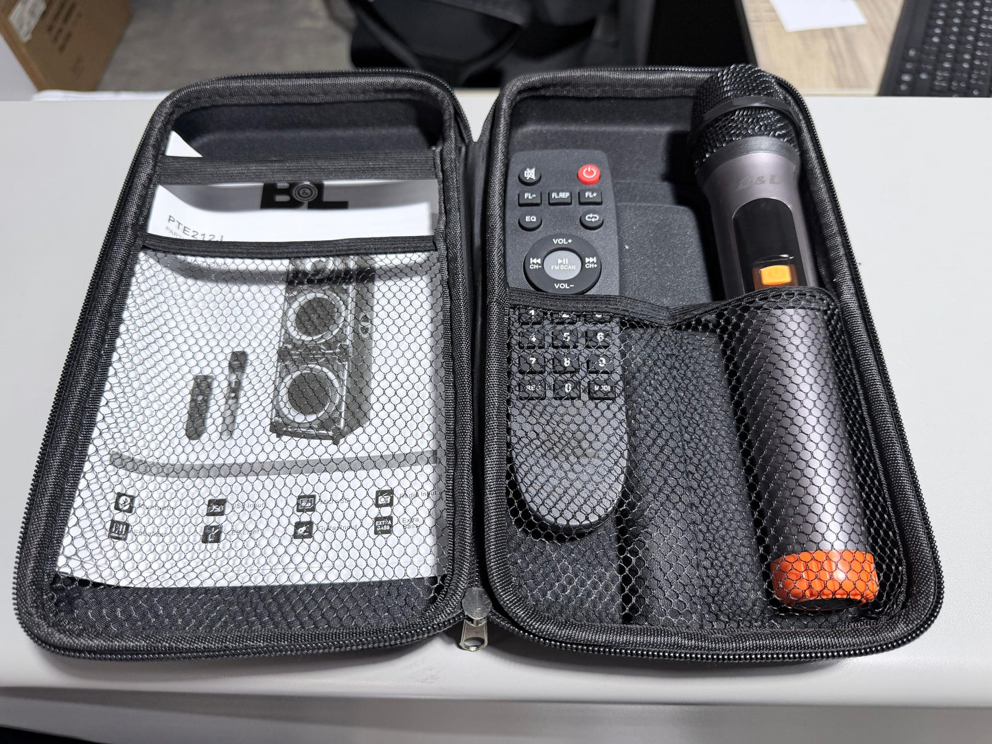 Cabina recargable doble parlante de 2 X 12